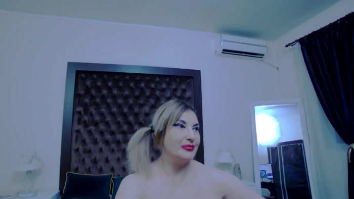 KiraLeila