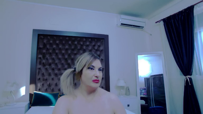 KiraLeila