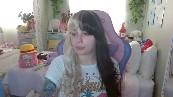 Angelina_Glass