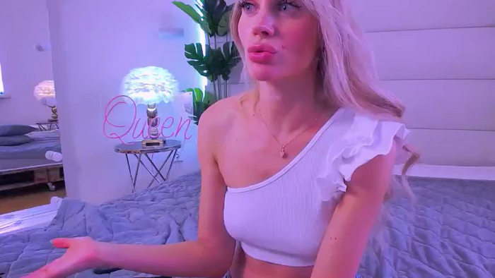 DahliaLay