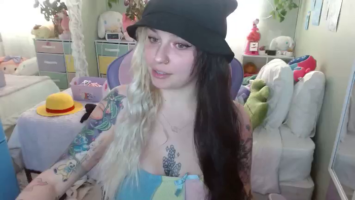 Angelina_Glass