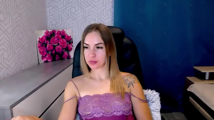 MeganNaughtyy