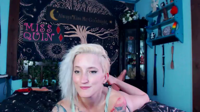 MissQuinCam
