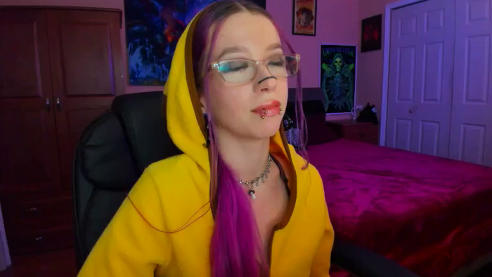 NikkiNorwalk