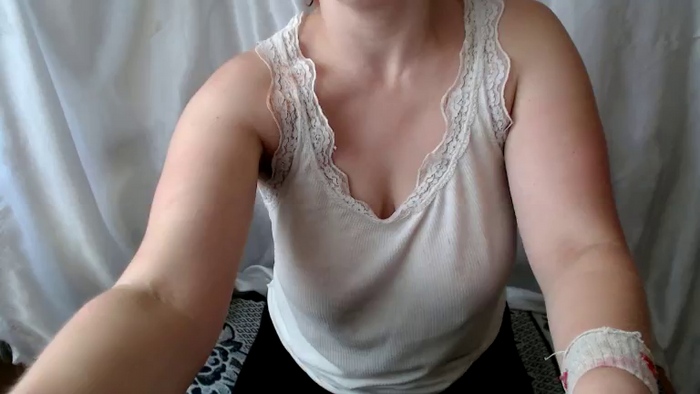BettyGirlKiss