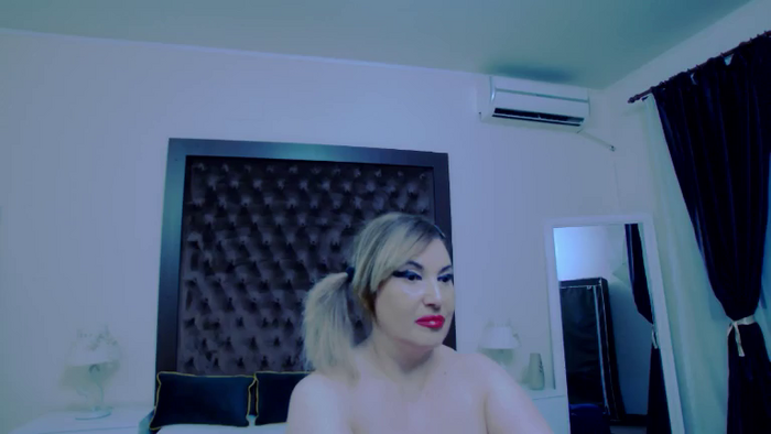 KiraLeila