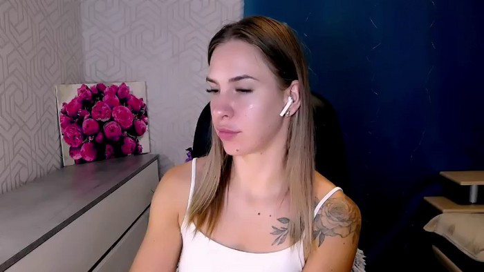 MeganNaughtyy