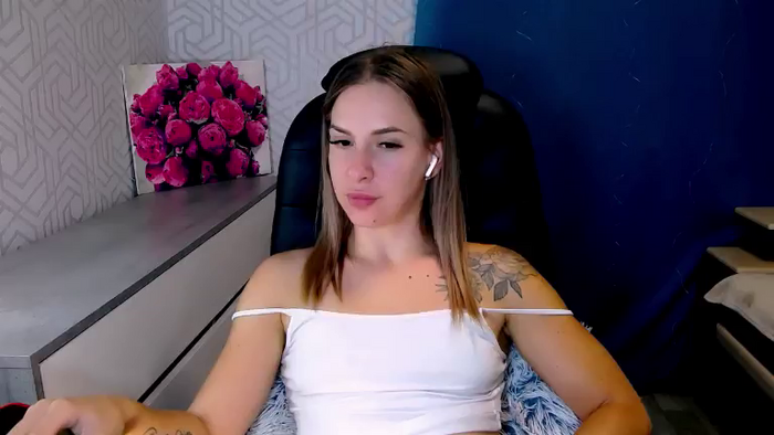 MeganNaughtyy
