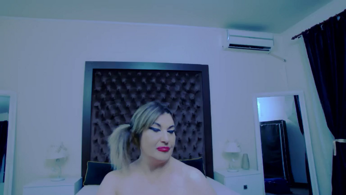 KiraLeila