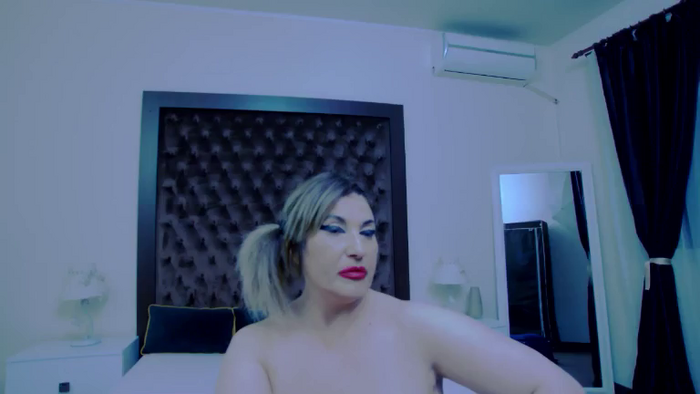 KiraLeila