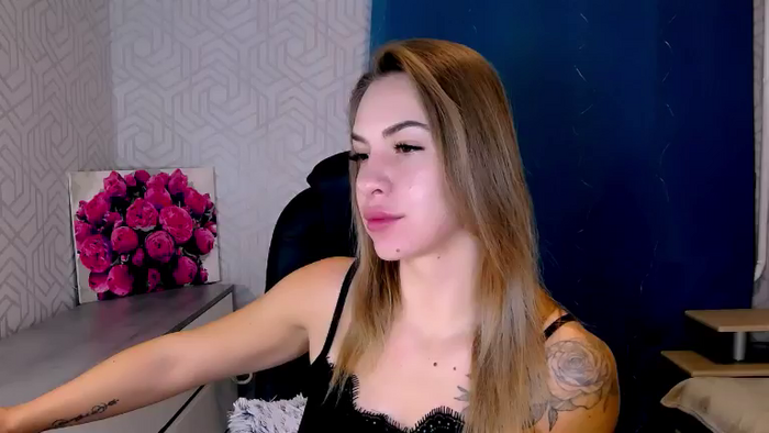 MeganNaughtyy