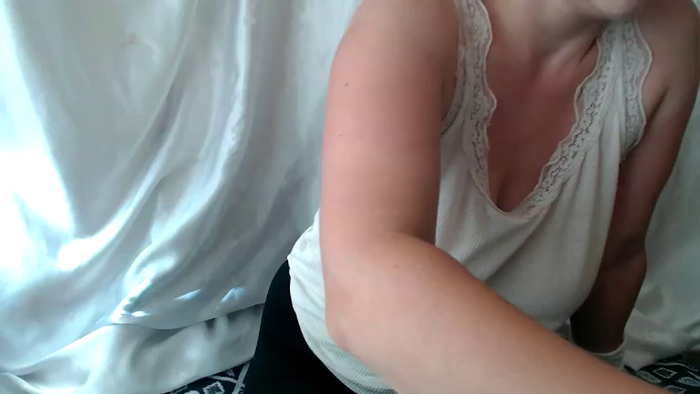 BettyGirlKiss