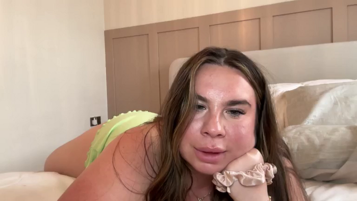 CharlieFoxxxUK