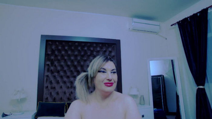 KiraLeila