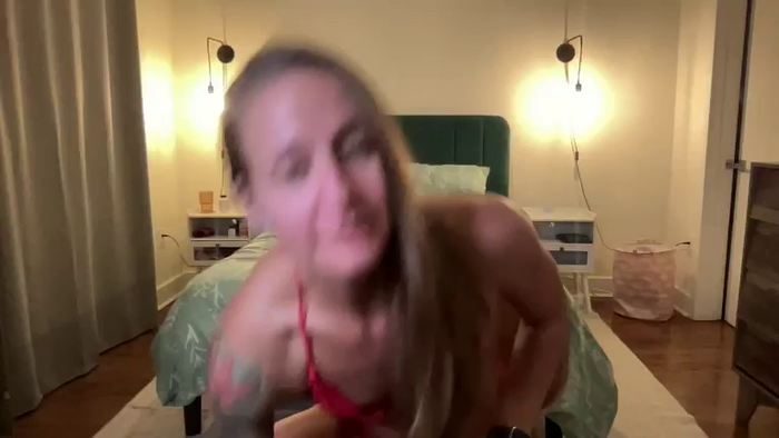 Beebeefitgirl
