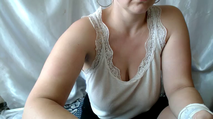 BettyGirlKiss