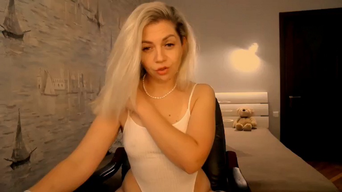 Nichole_Hill