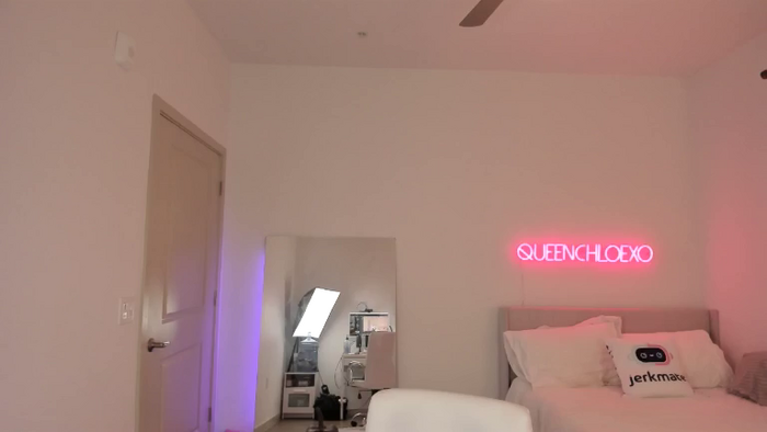 QueenChloeXO