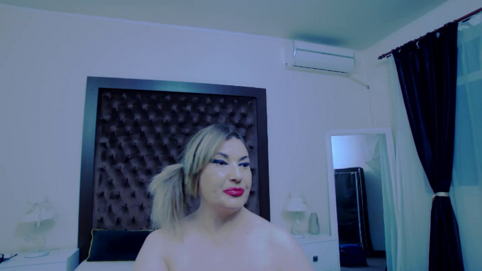 KiraLeila