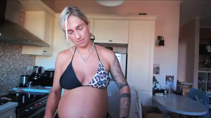 WildFitnessPregnantBabe