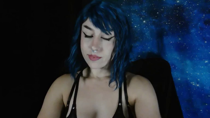 MissVikkiBlue