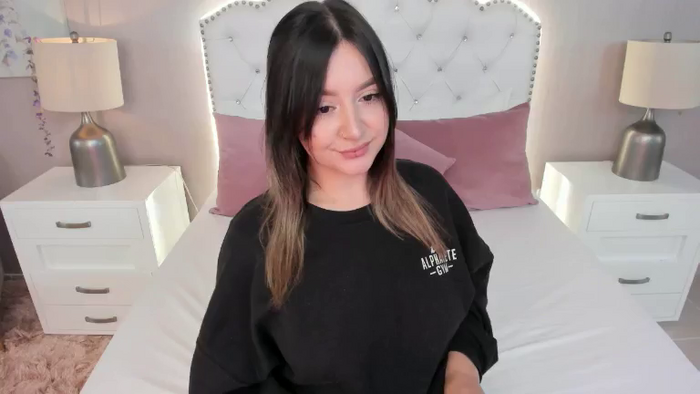 AnnieLeonii