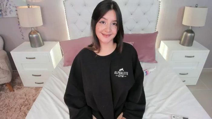AnnieLeonii