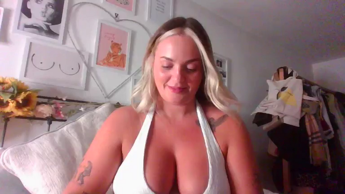BlondeRizzoRose