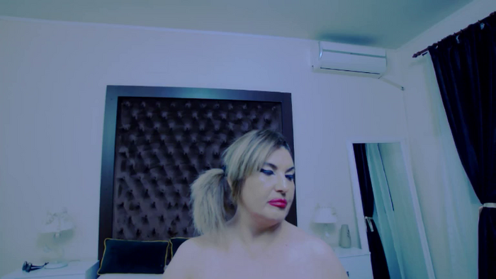 KiraLeila