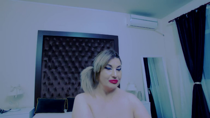 KiraLeila