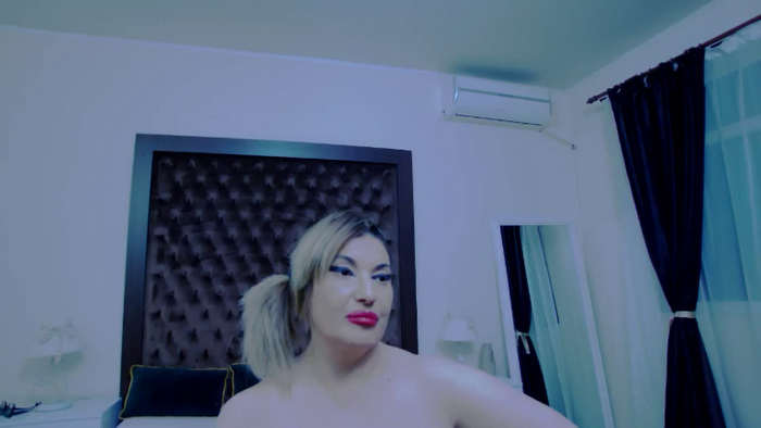 KiraLeila