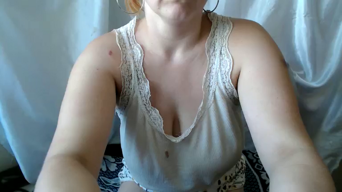 BettyGirlKiss