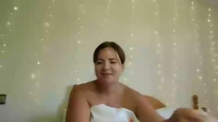 2024/08/12/streamate-irishmilfmolly-10-15-00