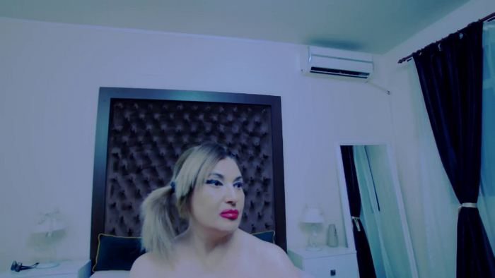 KiraLeila
