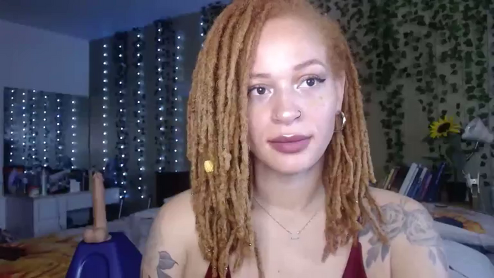 LittleRedBabyyy