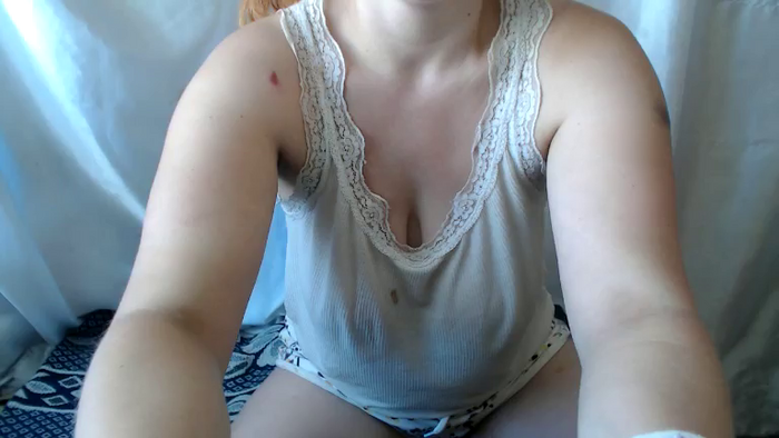 BettyGirlKiss