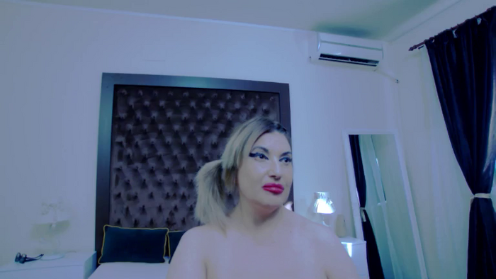 KiraLeila