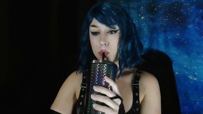 MissVikkiBlue