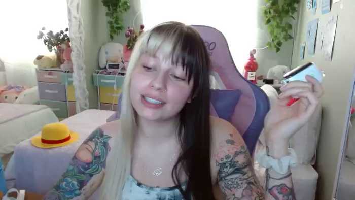 Angelina_Glass