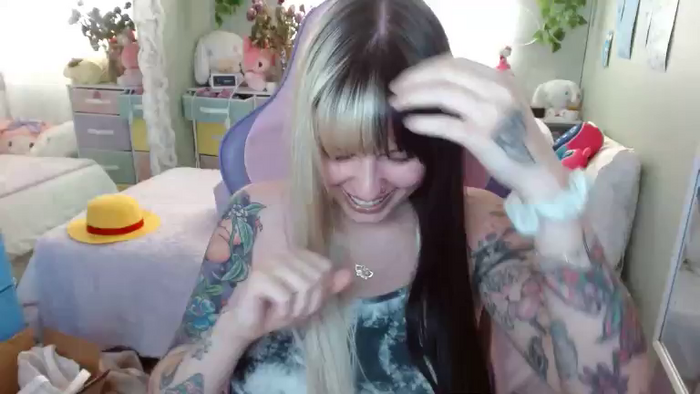 Angelina_Glass