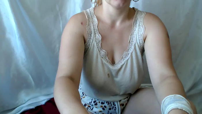 BettyGirlKiss