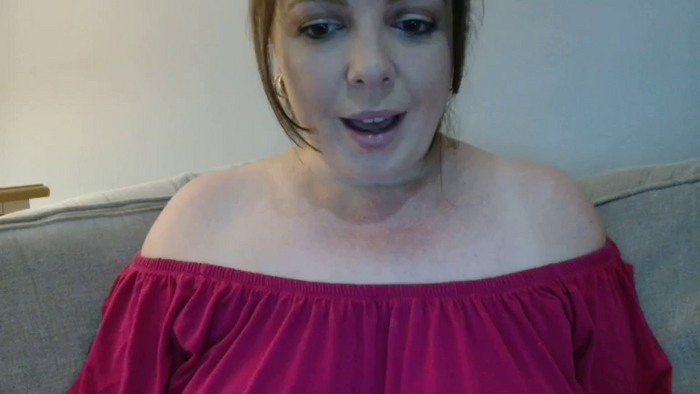 CurvyCourtneyUK
