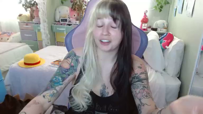 Angelina_Glass