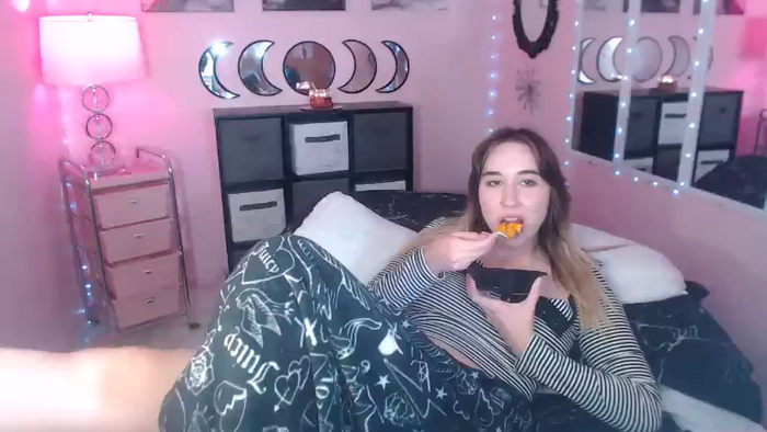 Lacey_Prescott