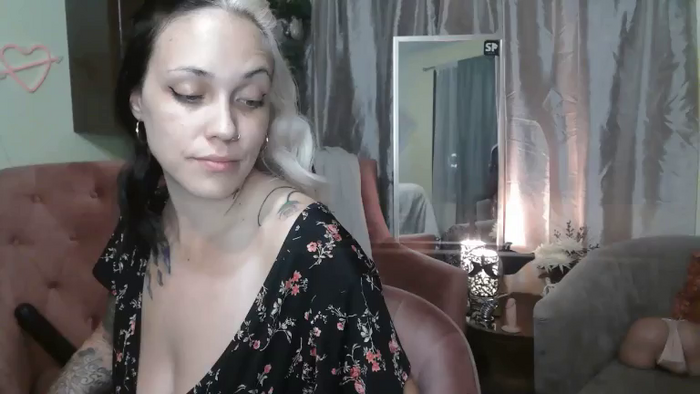 GoddessFoxxiSilk