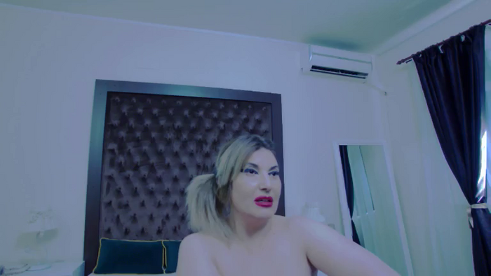 KiraLeila