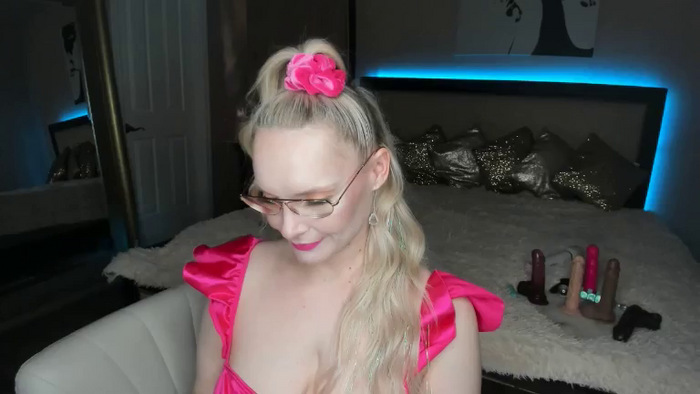 LanaBackwards