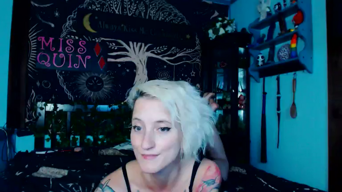 MissQuinCam