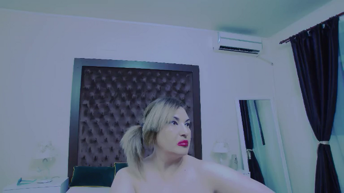 KiraLeila