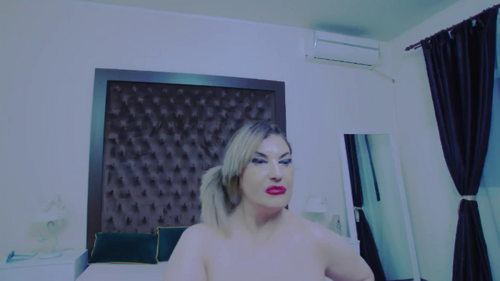 KiraLeila